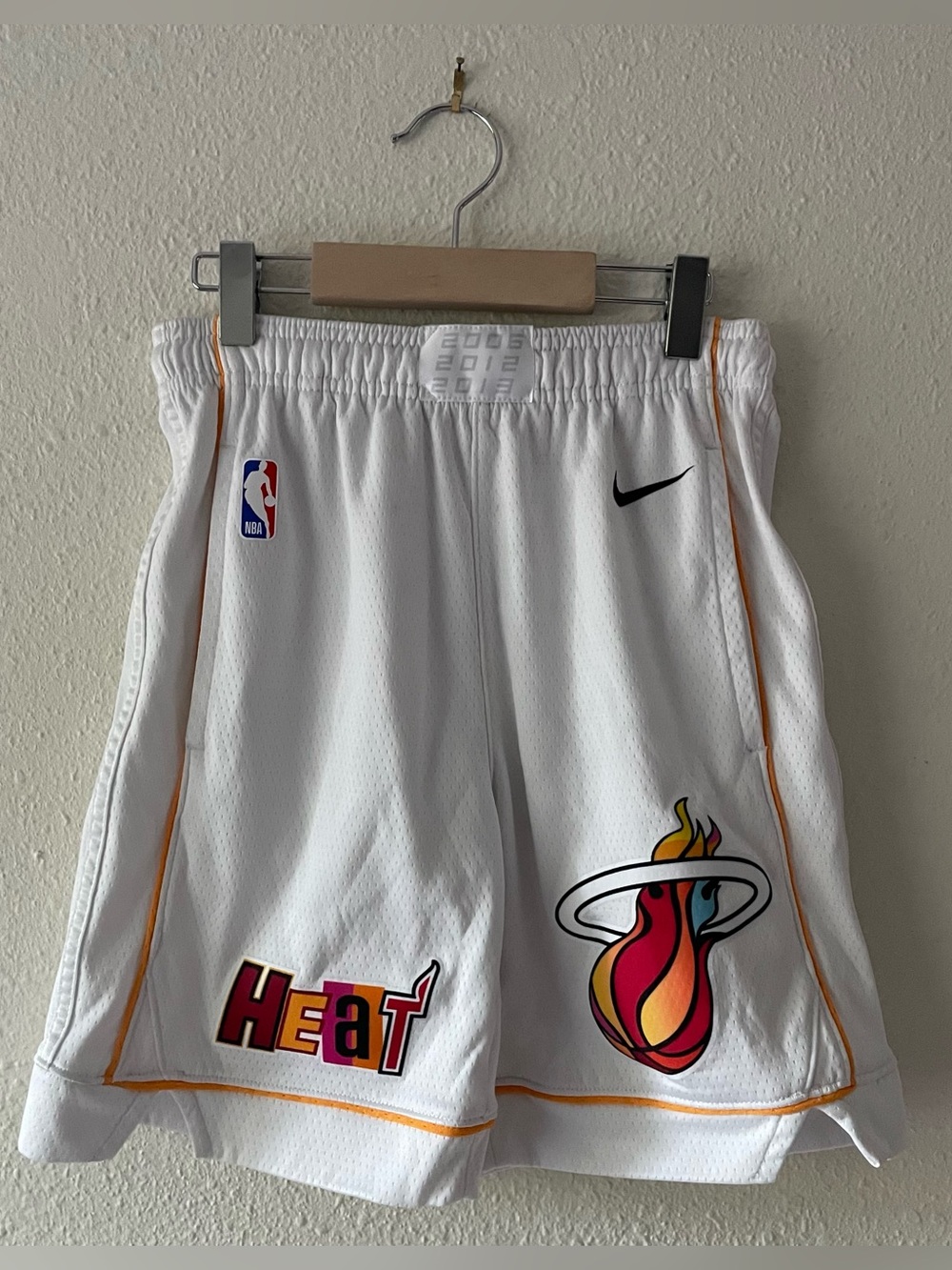 Nike Miami Heat Youth White Dri-FIT NBA Swingman Shorts City Edition Basketball